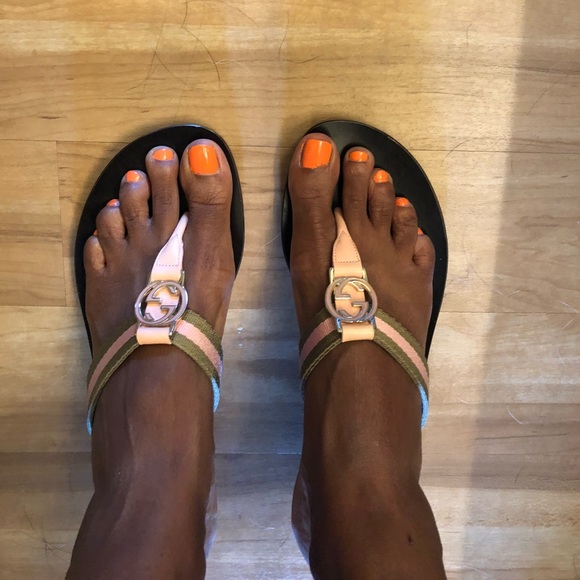 pink gucci thong sandals